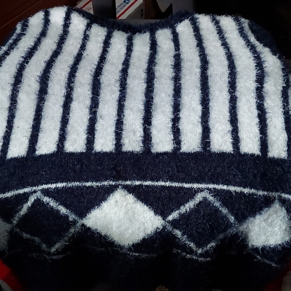 Sweater - Picture 2 of 3